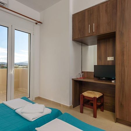 Elpidis Villa Кокинос Пиргос Екстериор снимка