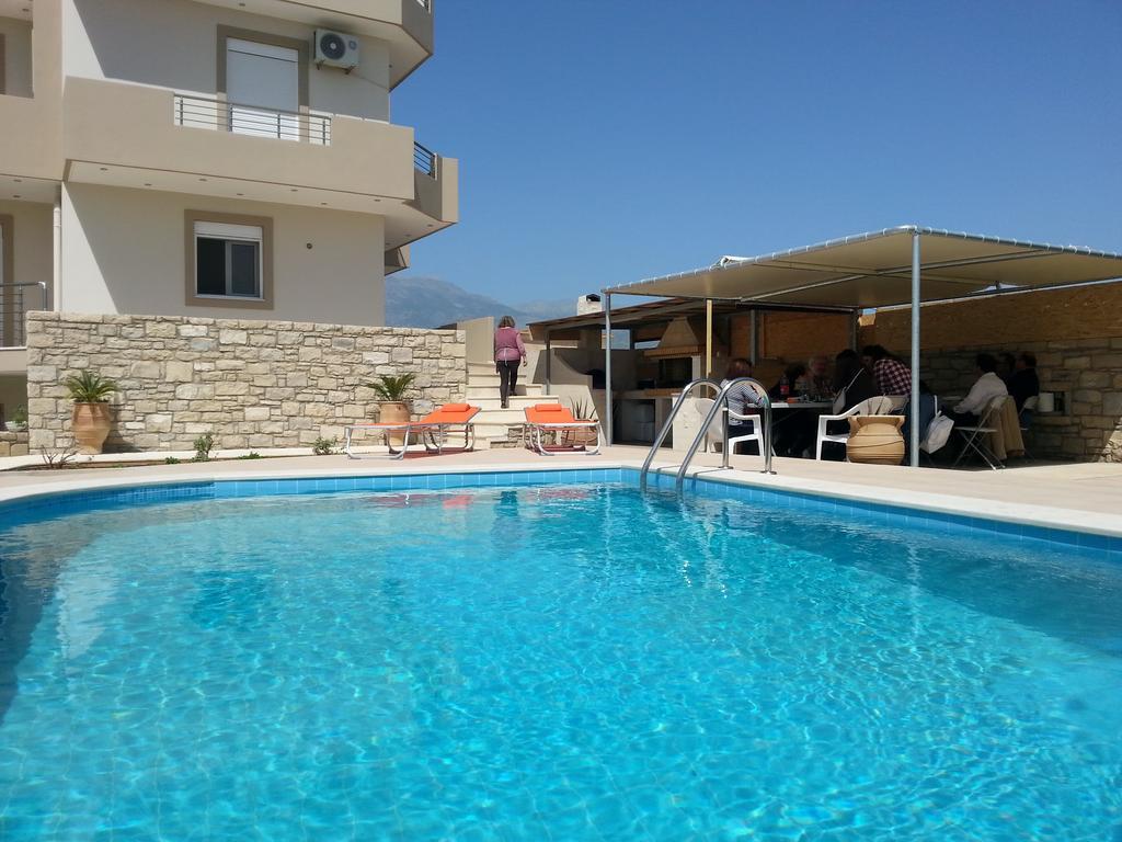 Elpidis Villa Кокинос Пиргос Екстериор снимка