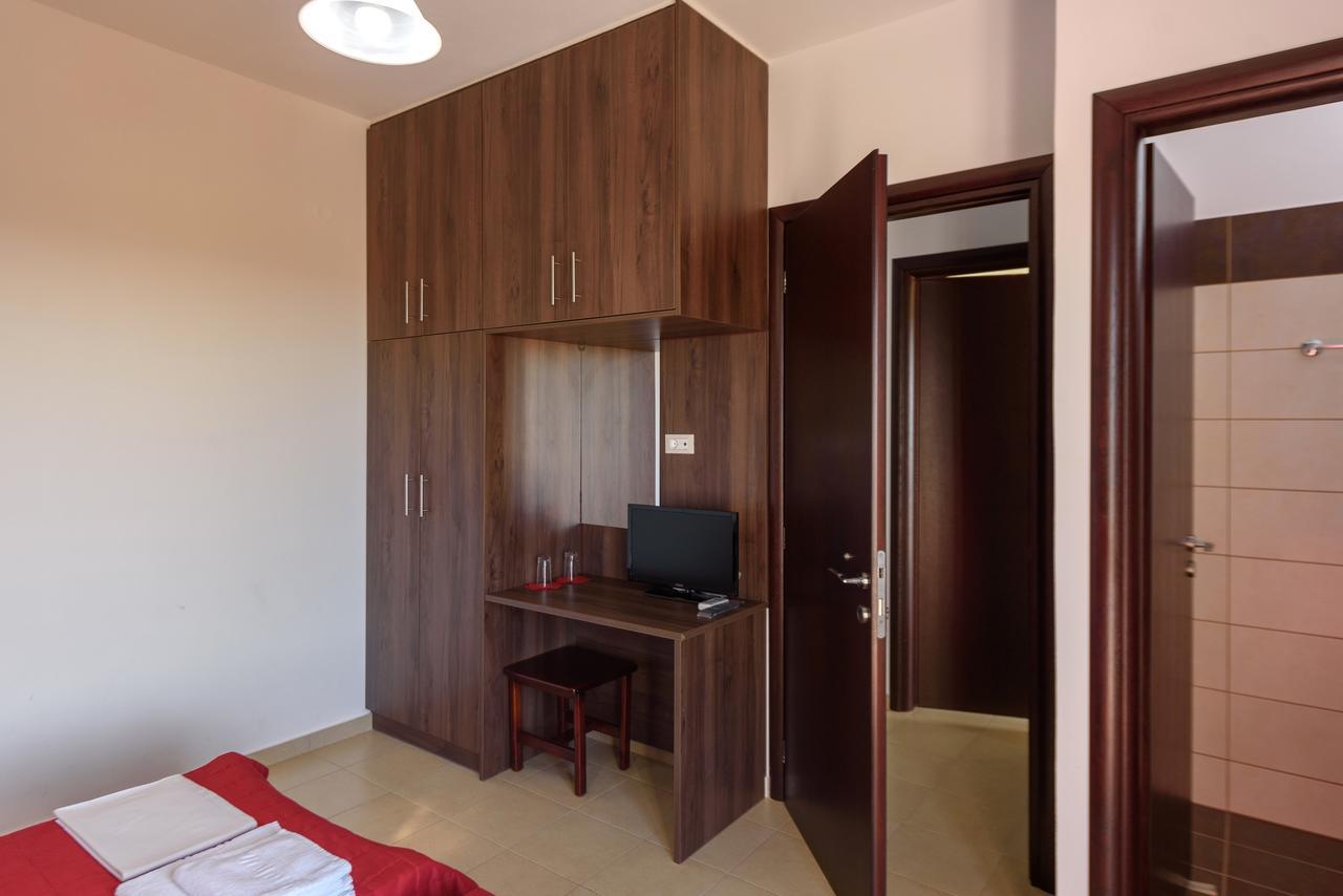 Elpidis Villa Кокинос Пиргос Екстериор снимка