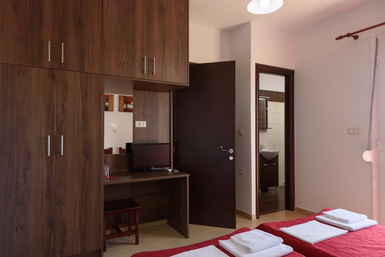 Elpidis Villa Кокинос Пиргос Екстериор снимка